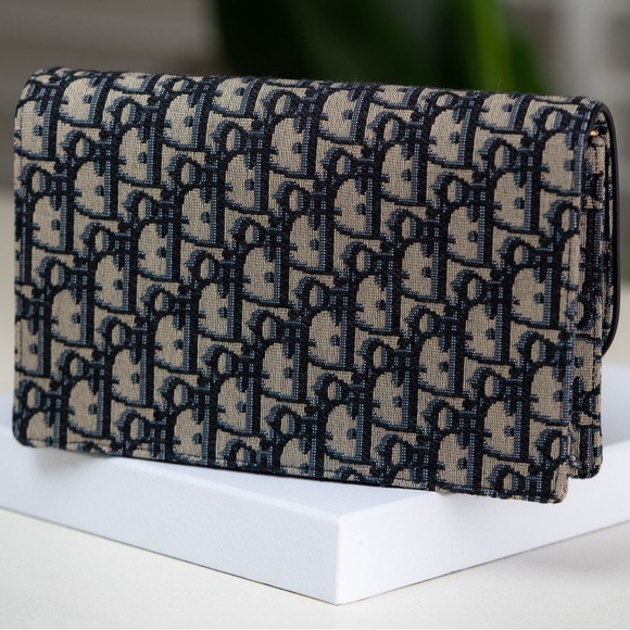 Dior Medium Saddle Pouch with Chain - Picture 4 of 9